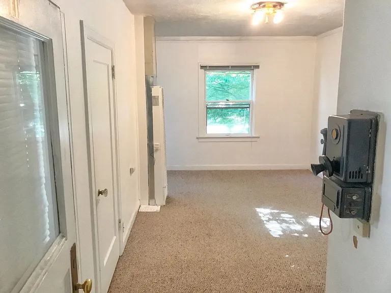 1035 SE 12th Ave — Photo 5