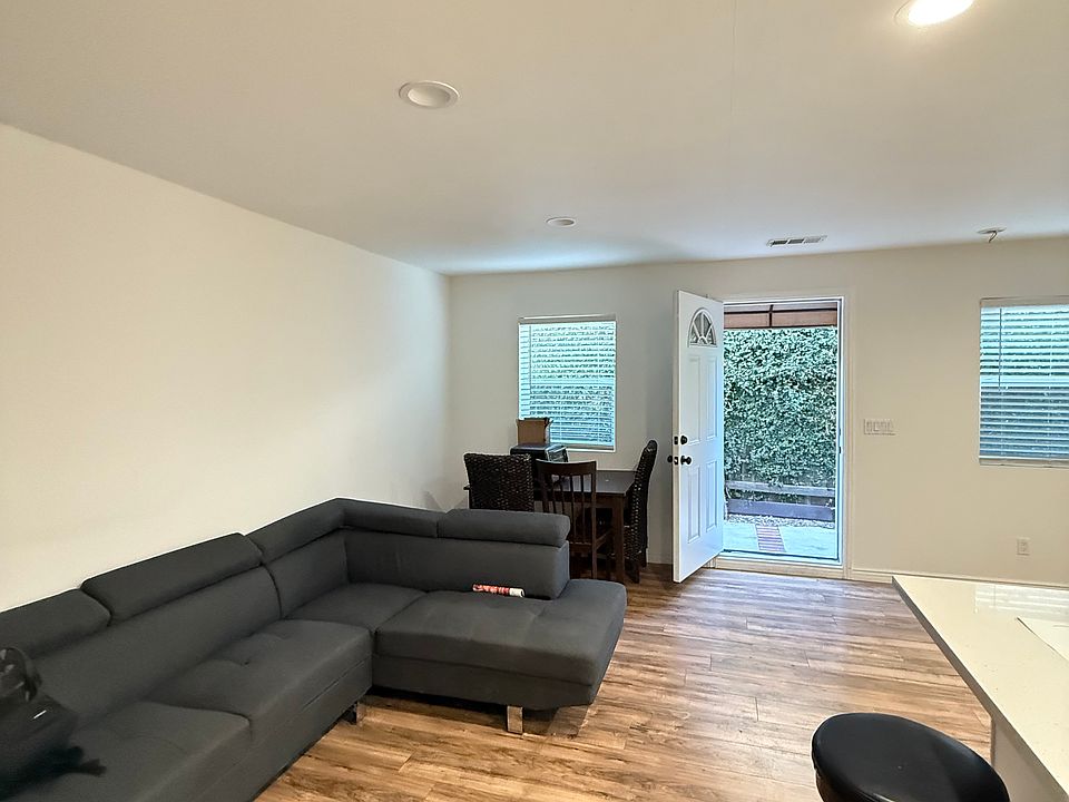 1st image of 8758 Oakdale Ave