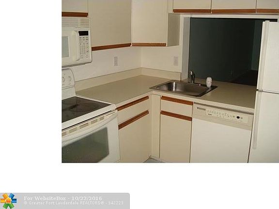 5th image of 3869 Carambola Cir N #2954
