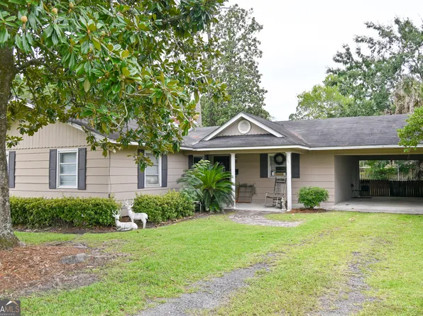 1301 Dean Dr, Waycross, GA 31501