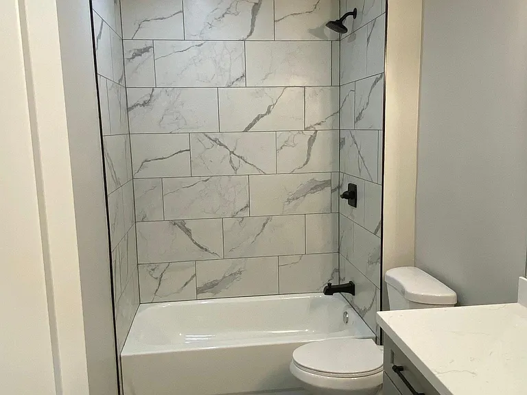 N 220 W — Photo 10