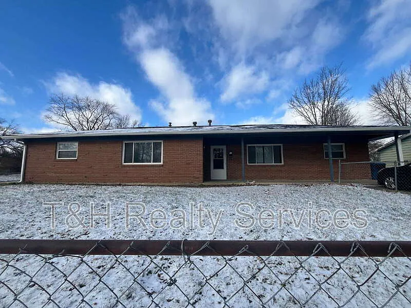 10202 Catalina Dr photo 1