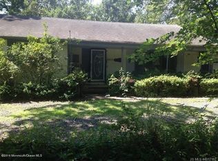 682 Vaughn Ave, Toms River, NJ 08753