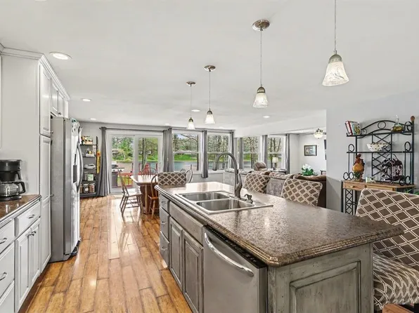 5494 N Lake Sanford Rd, Sanford, MI 48657