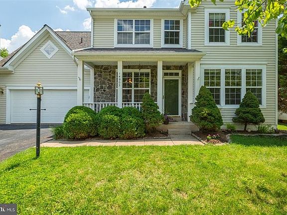 2nd image of 14903 Grassy Knoll Ct