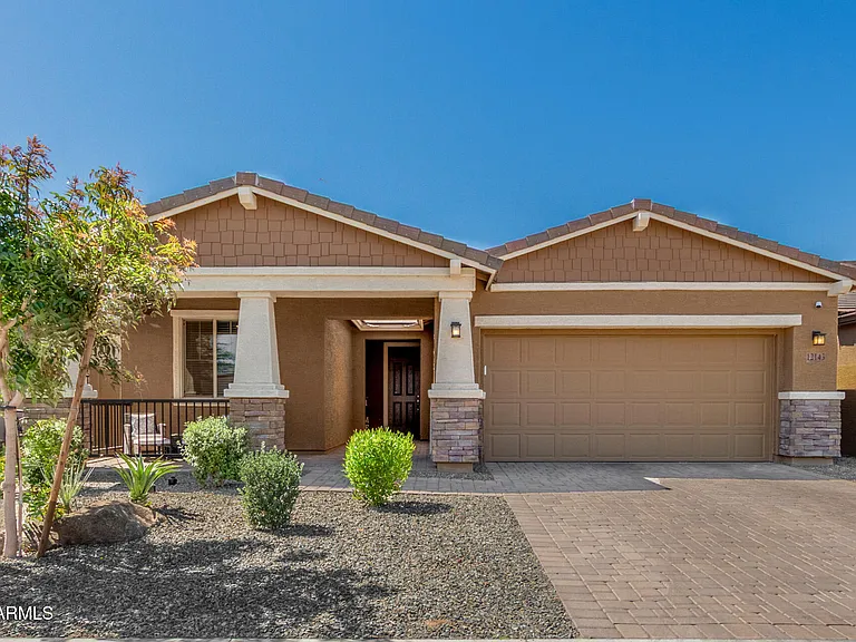 12143 W Marguerite Ave — Photo 2