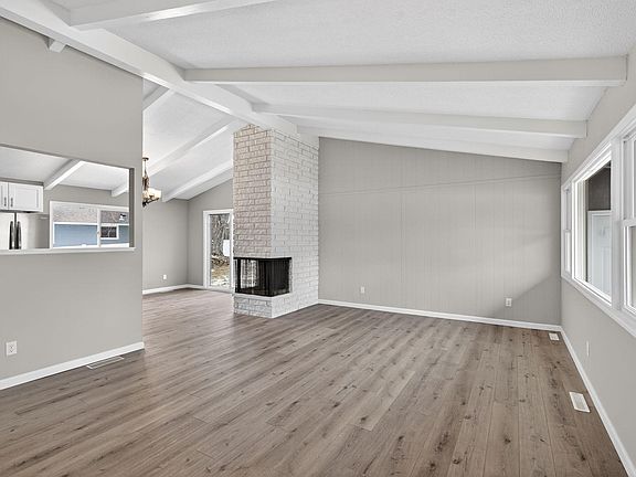 3rd image of 2702 Erin Ln NE