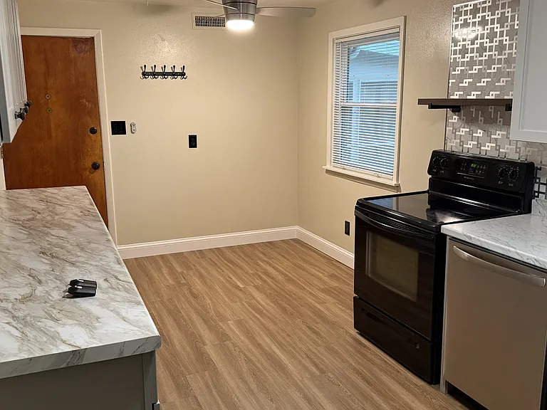 2316 Lima Ln — Photo 20