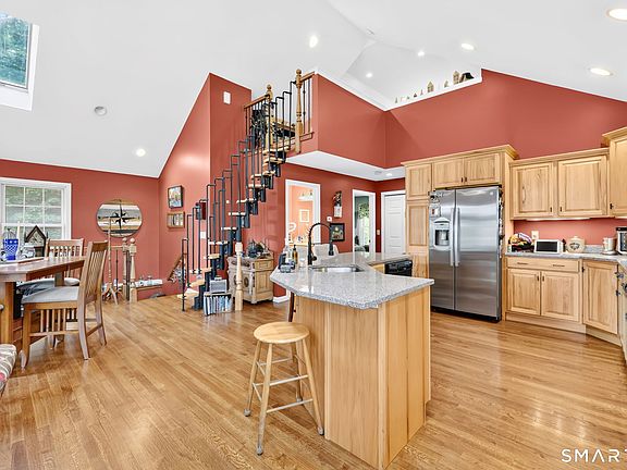 4th image of 290 Ference Road