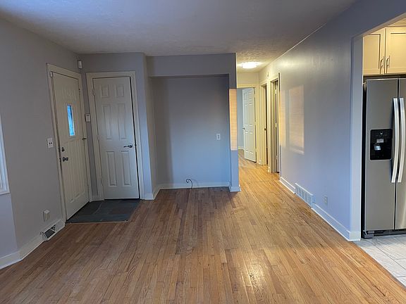 5th image of 5509 S 123rd St