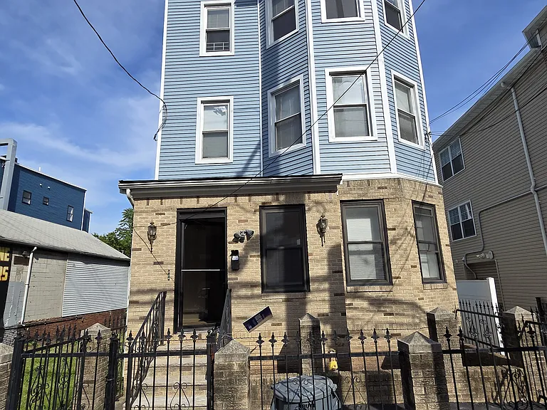 782 Bergen St #1 — Photo 5