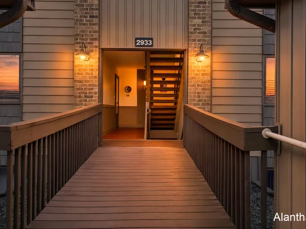 2933 Byron Center Ave SW APT B, Wyoming, MI 49519