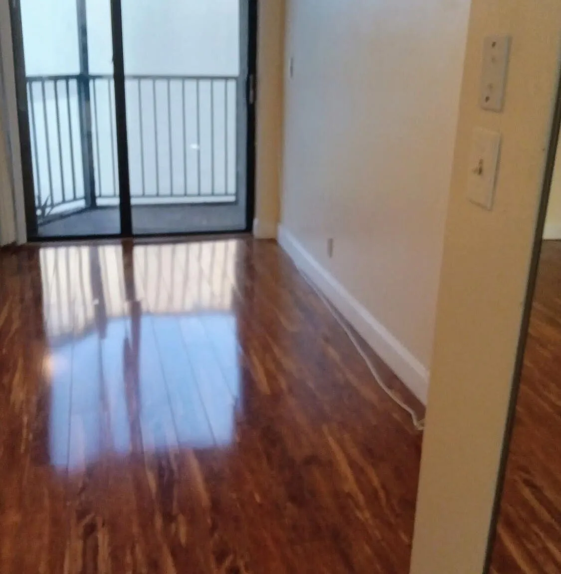 1 bed, 1.5 bath, 850 sqft, $1,600 — Photo 1