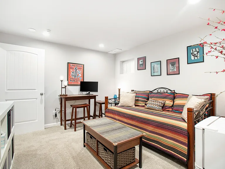 568 Longfellow Ln #FURNISHED — Photo 7