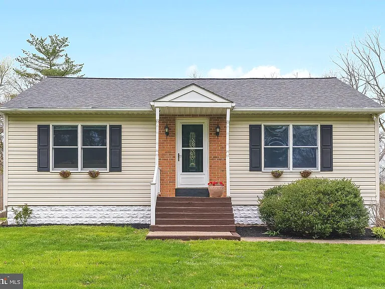125 Richardson Rd — Photo 47