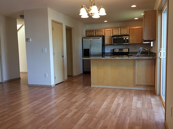 4th image of 6112 80th Ave NE