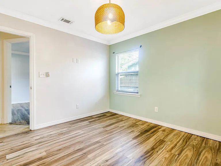 308 Hollywood Blvd SE — Photo 34