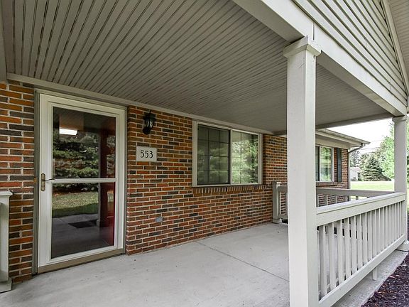 3rd image of 553 Kensington Dr