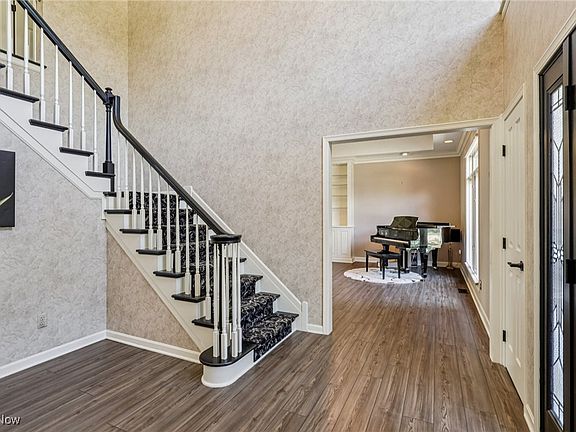 4th image of 6164 Tourelle Dr