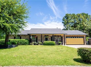 2907 W Parkwood Dr, Rogers, AR 72756