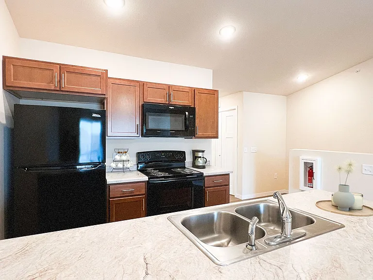 713 Caroline St — Photo 34