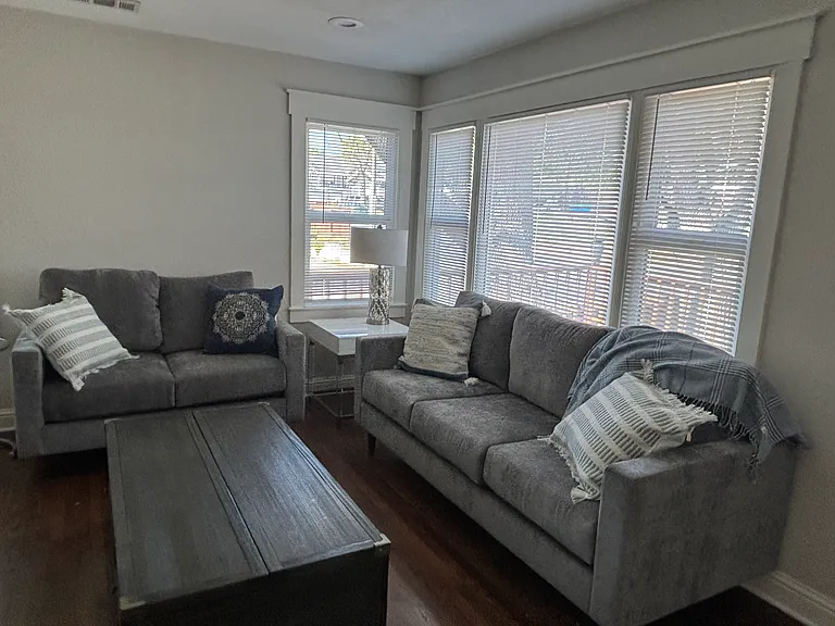 2910 Almond St — Photo 7