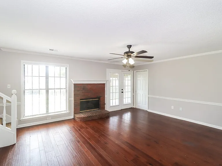 4365 Barrymor Dr — Photo 5