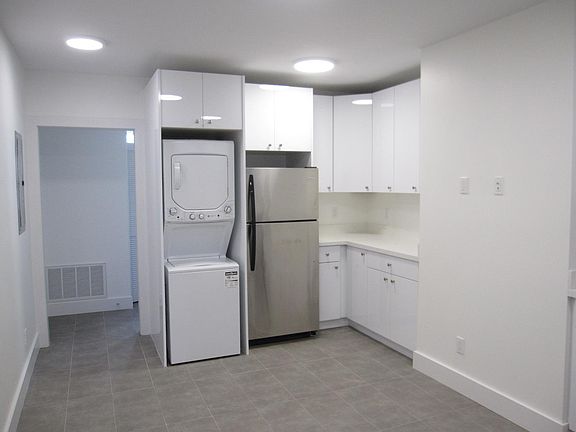 2nd image of 2432 Folsom St