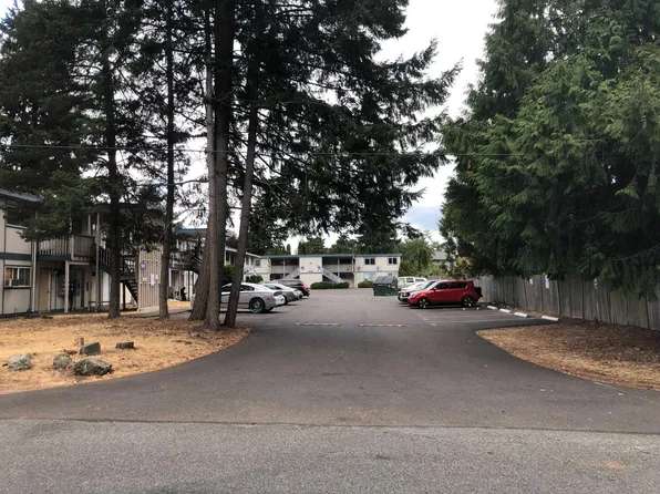 Whispering Firs Apartments