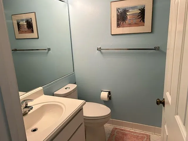 1st floor bathroom