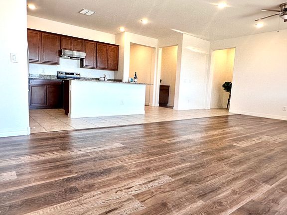 4th image of 8351 W Palmaire Ave