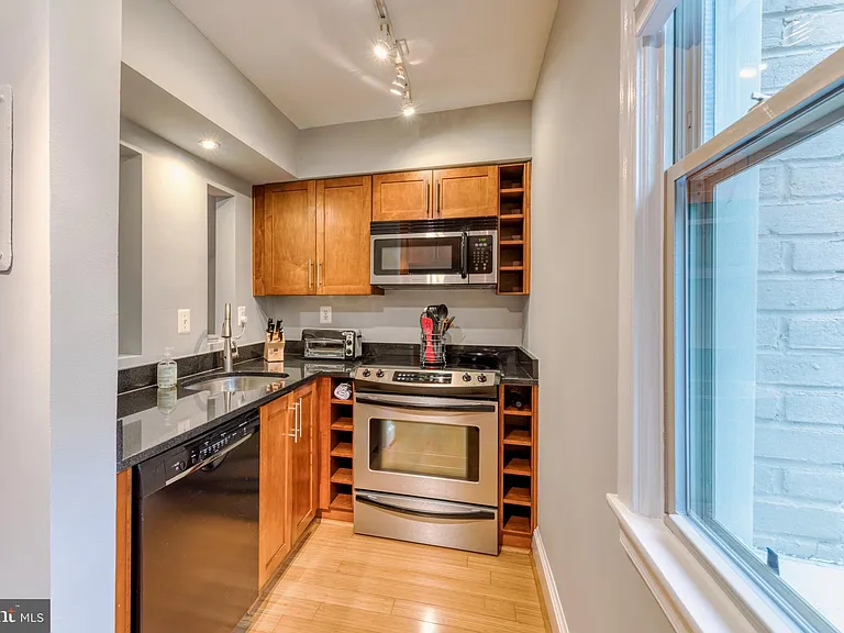 1363 K St SE #202 — Photo 12