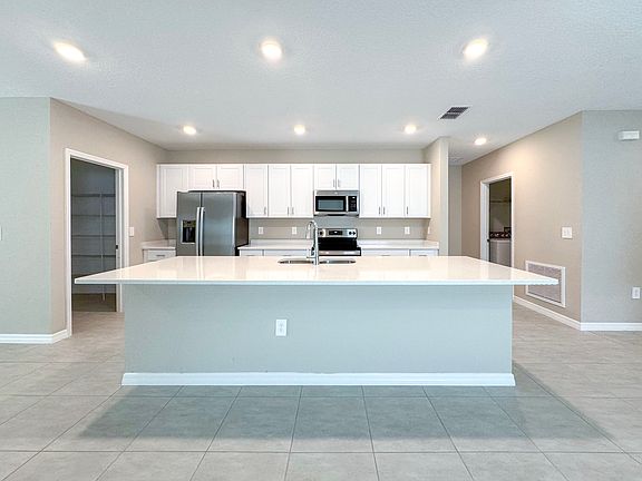 5th image of 1512 August Gray Dr