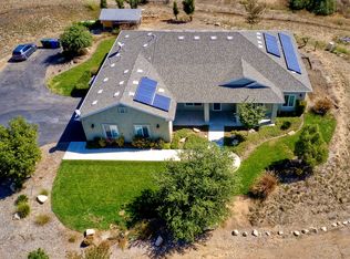 1526 Greenacres Rd, Fallbrook, CA 92028