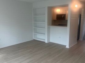 222 14th Ave N, Jacksonville Beach, FL