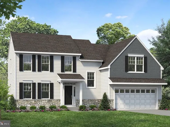 189 Petrelia Dr, Honey Brook, PA 19344