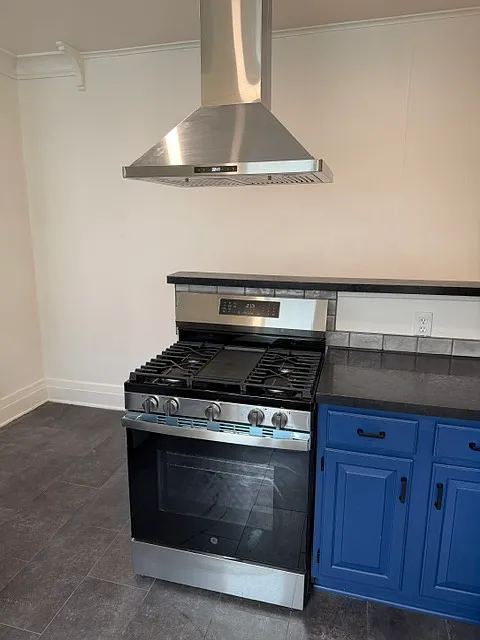 2 bed, 1000 sqft, $1,800 — Photo 3
