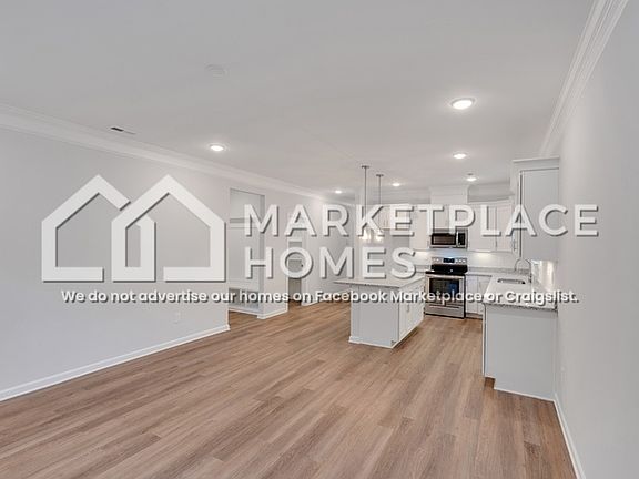 5th image of 3910 Standish Dr