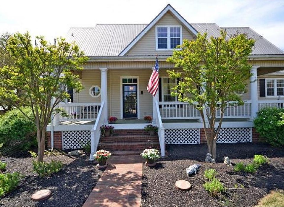 1st image of 250 Bears Ln