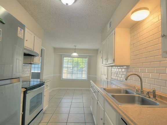 5th image of 2096 Whitebark Dr