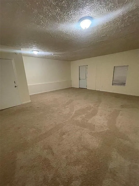 4 bed, 2.5 bath, 1562 sqft, $1,750 — Photo 3
