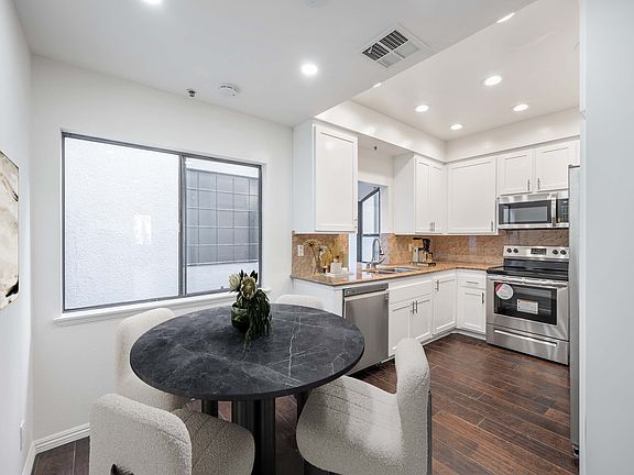 5th image of 310 Tahiti Way APT 203