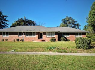 2216 Cleveland St, Elloree, SC 29047