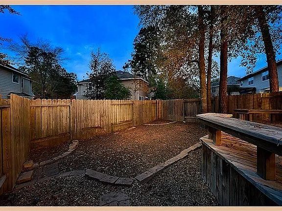 5th image of 43 Blue Creek Pl