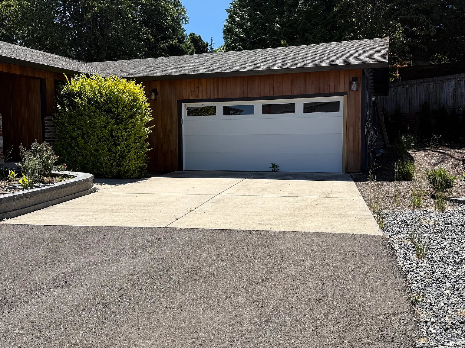 3 bed, 2357 sqft, $3,245 — Photo 2