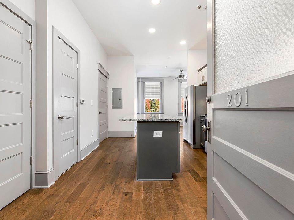 1st image of 244 E Main St #11000616
