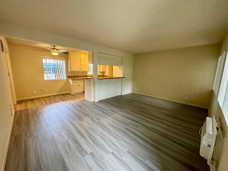 1st image of 15420 Vanowen St APT 6