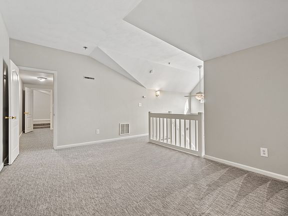 3rd image of 2212 Lesner Cres #302-302-302