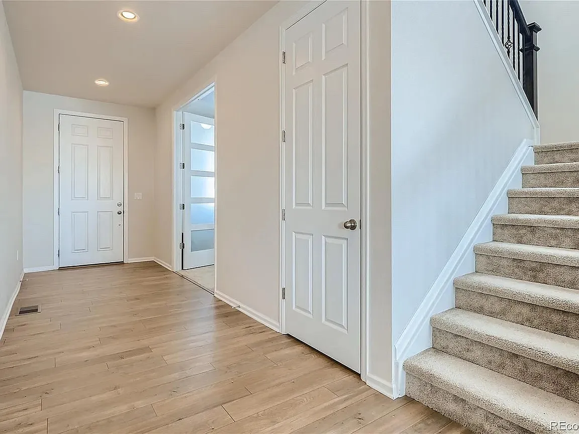 4 bed, 2589 sqft, $2,800 — Photo 3