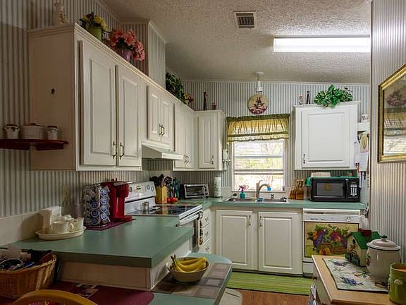 5th image of 10620 SW 27th Ave #J-10